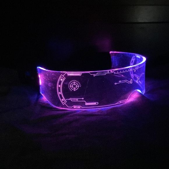 LED color changing translucent glasses with sturdy plastic material. One size. - Picture 5 of 16